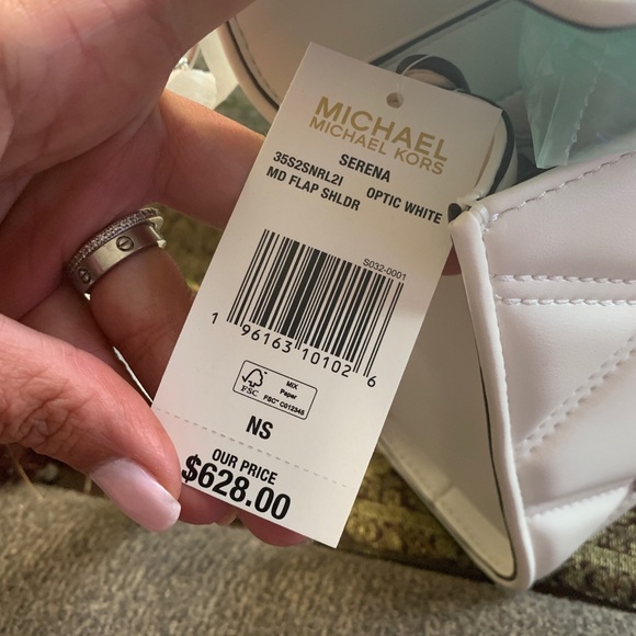 Authentic Michael KORS smooth leather studs Flap shoulder/Crossbody - Picture 11 of 15